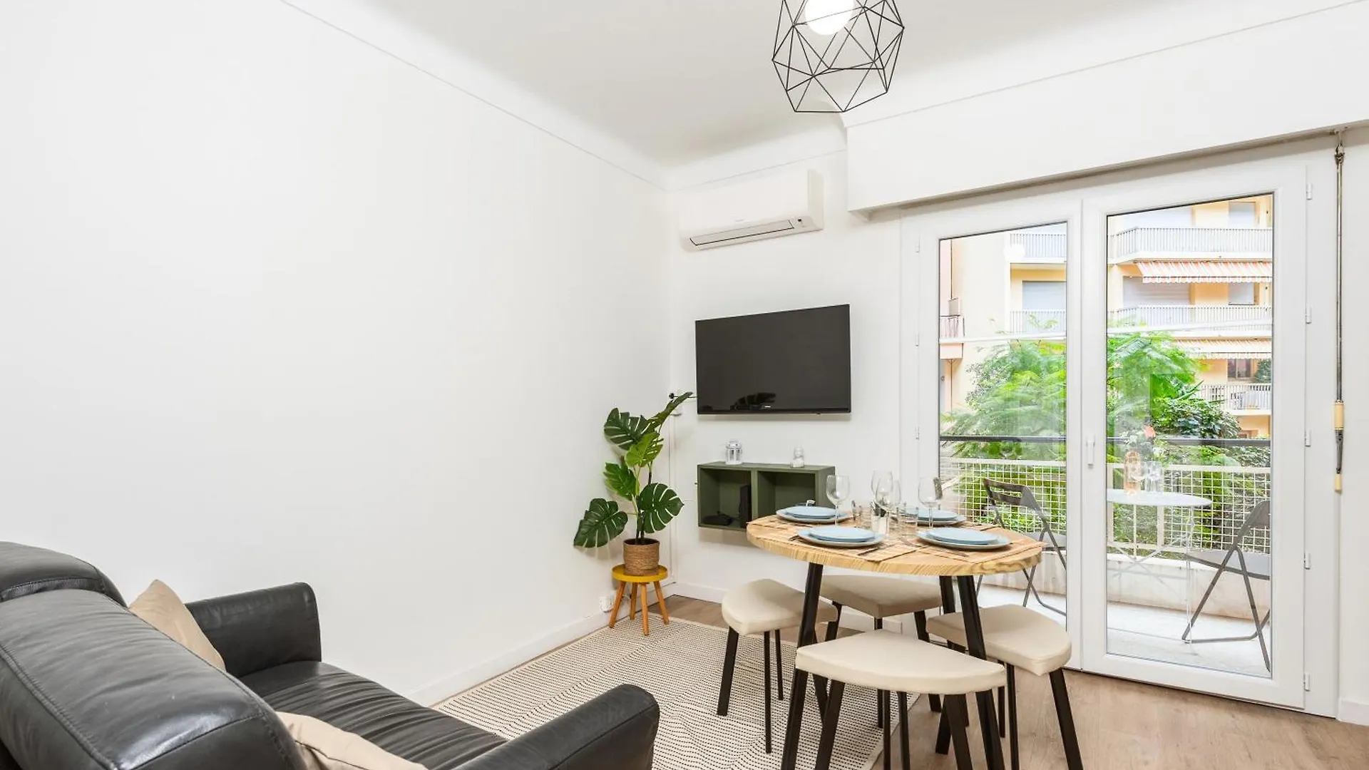 Apartament Castel II - Agreable Deux Pieces - Menton Centre