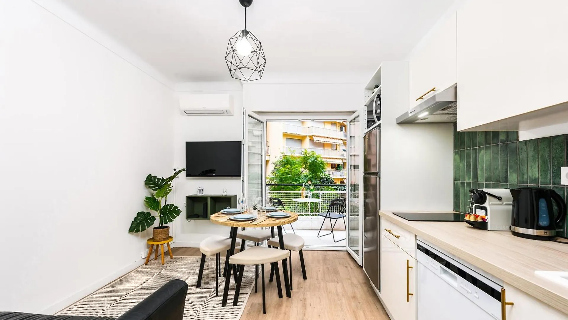 Apartament Castel II - Agreable Deux Pieces - Menton Centre