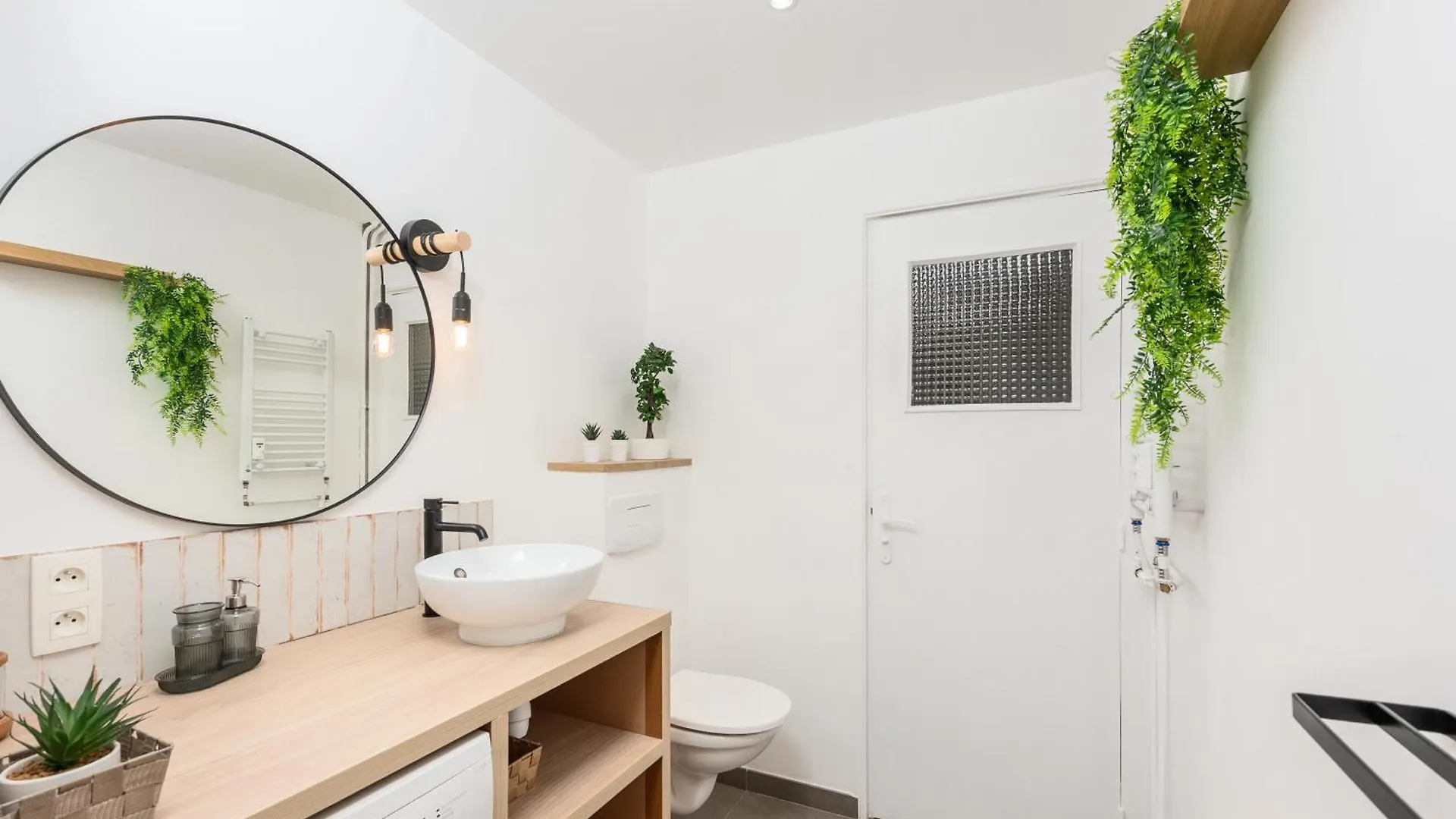 Castel II - Agreable Deux Pieces - Menton Centre Apartment France